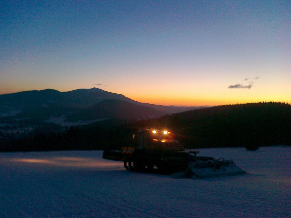 Koliba Ski Gruniky Sihelne Экстерьер фото